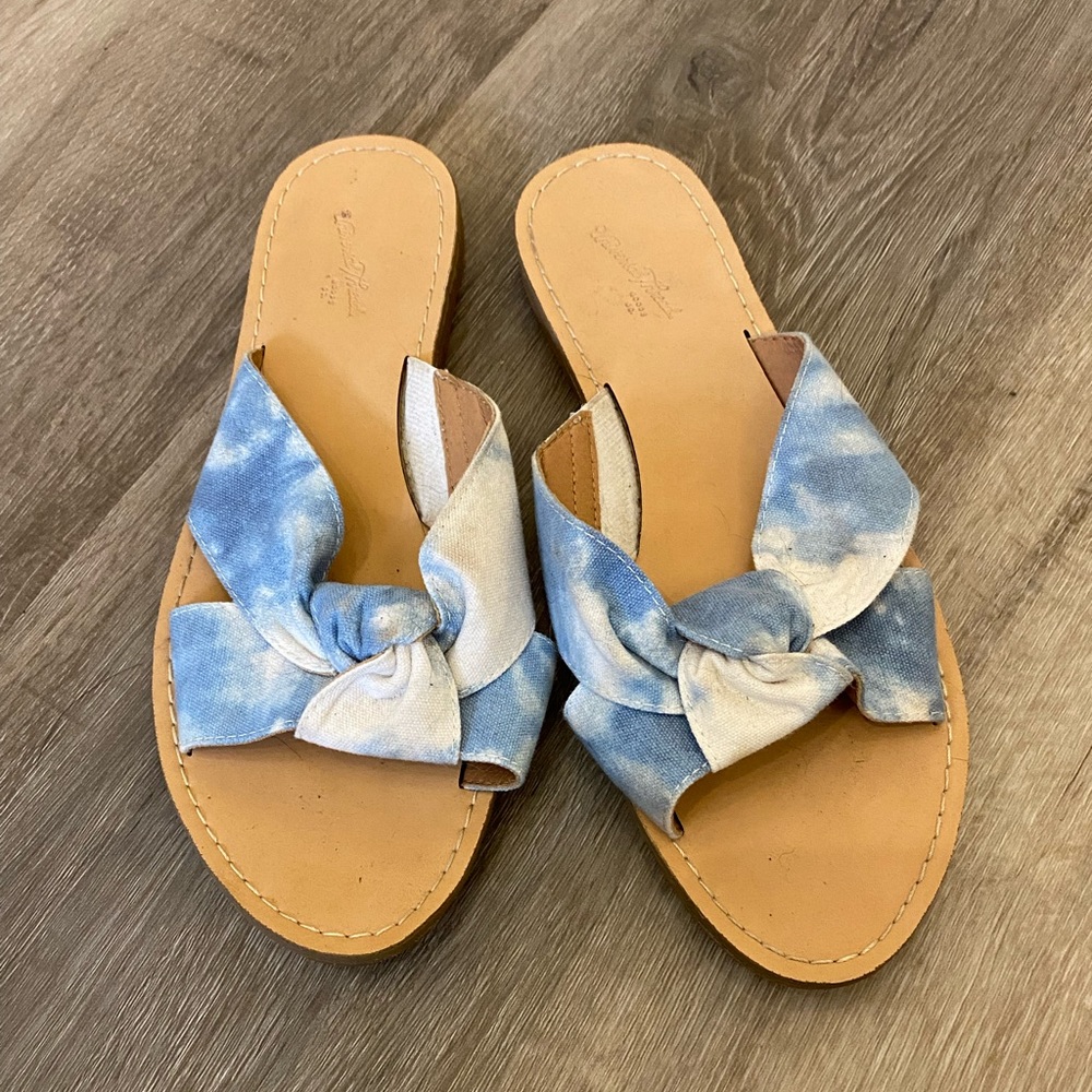 Universe Thread Sandals